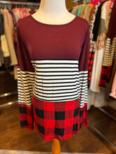 Load image into Gallery viewer, Buffalo Plaid Tunic Tops
