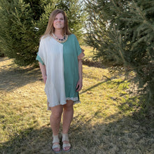 Load image into Gallery viewer, Colorblock Shift Dress
