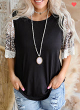 Load image into Gallery viewer, Leopard Blocked Sleeve Top
