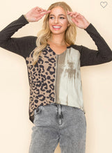 Load image into Gallery viewer, Split Collar Multi Print Top
