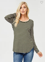 Load image into Gallery viewer, Striped long sleeve T

